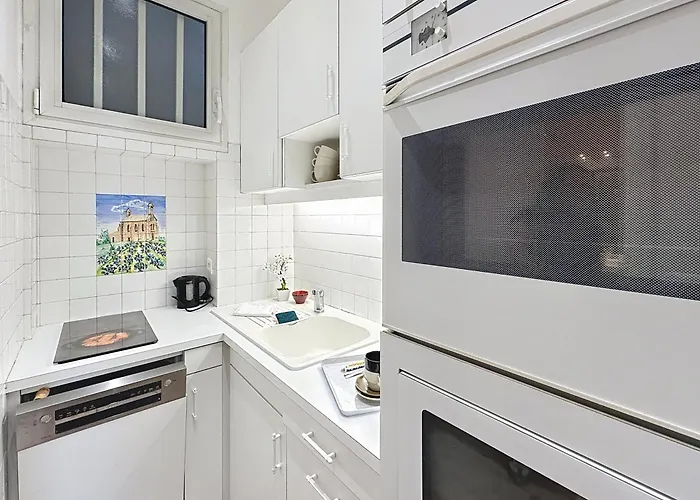 1-bedroom With Sea View On La Croisette Cannes